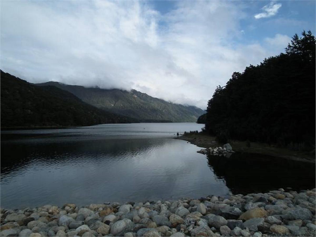 Mountains Edge Cabins Monowai Exterior photo